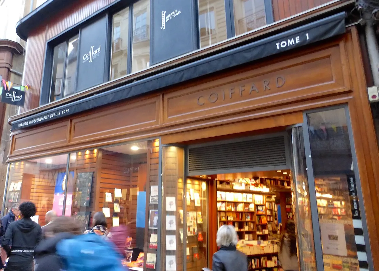 Librairie Coiffard à Nantes, espace Tome 1